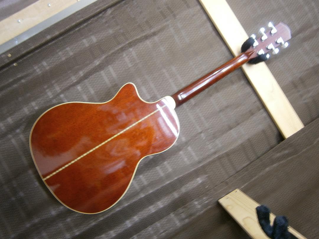 期間限定特価 ・Sヤイリ＜YE-50＞エレアコ・トップ単板・クラシック4