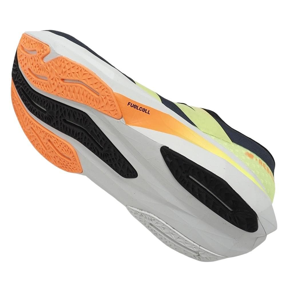 B07318 未使用 new balance FuelCell Rebel v4