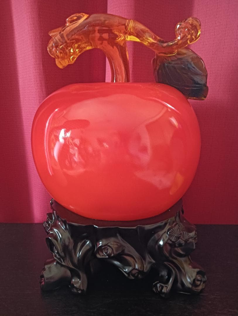 風水アイテム　赤い林檎(りんご)の置物　貯金箱