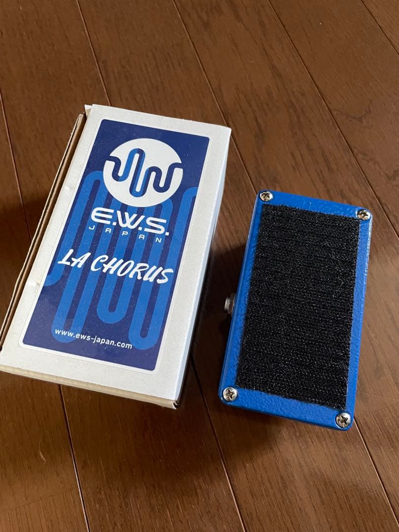 e.w.s LA CHORUS ギターエフェクター