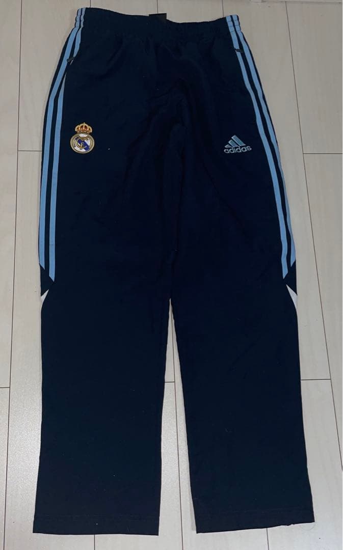 レアル・マドリード　ジャージ　上下　未使用　M