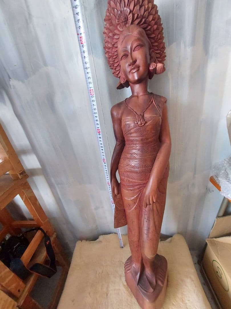 木製女性像 彫刻 　バリ島　木彫り