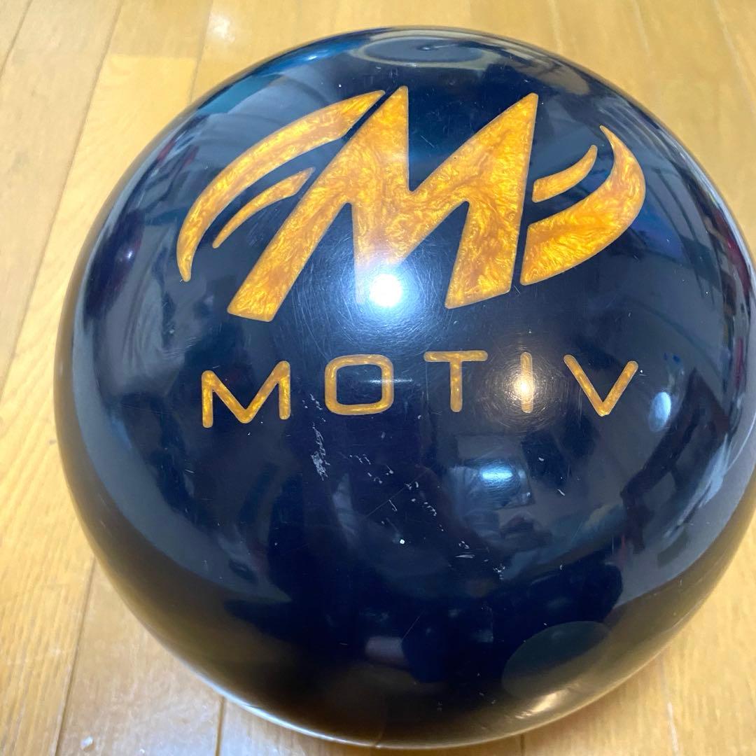 MOTIV VENOM ボウリングボール　14ポンド