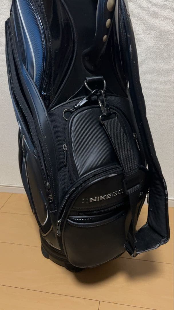 【ひーや】NIKE GOLF ブラック　キャディバッグ　ゴルフバッグ