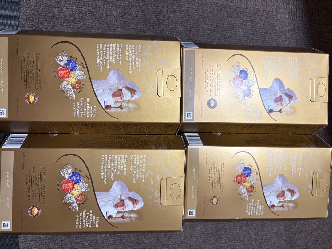 ししまるページ。横取り禁止 リンドール アソート チョコレート（4箱）