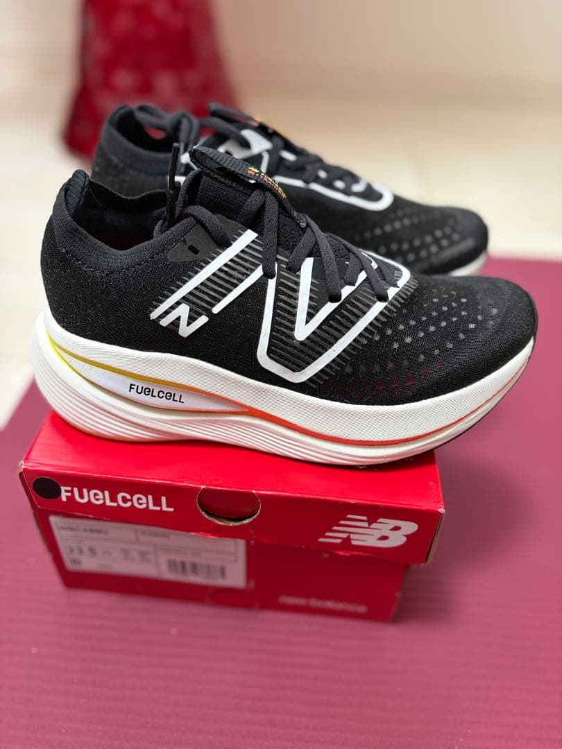 New Balance FuelCell ランニングシューズ 23.5 新品