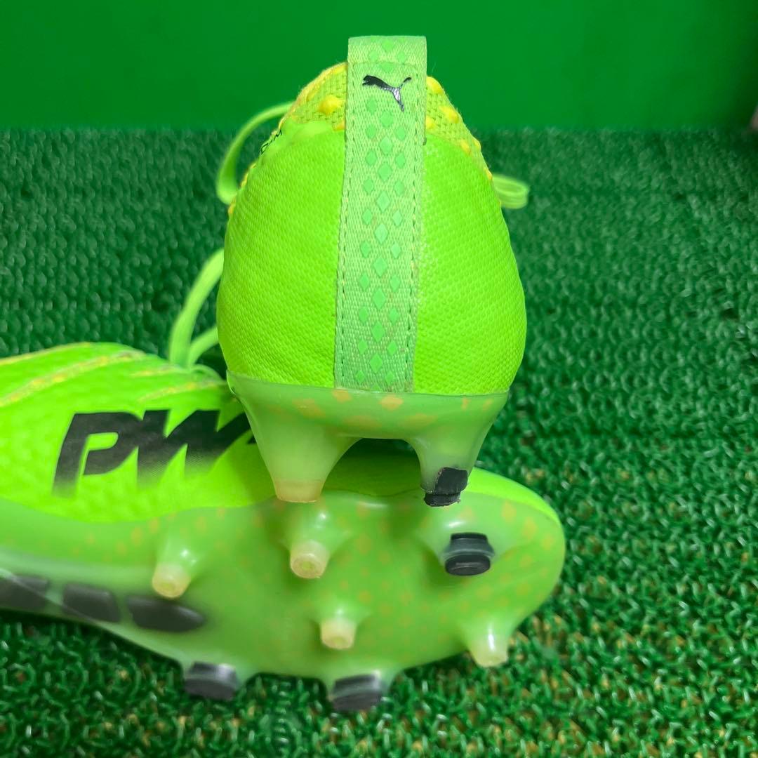 プーマ サッカースパイクエヴォパワー VIGOR 1 FG(グリーン×ブラック)