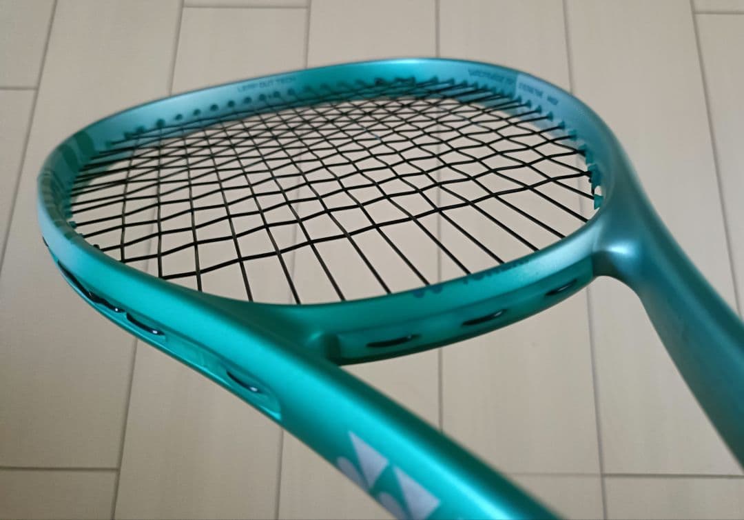 ２０２５年６月発売品　YONEX　ボルトレイジ７Ｖ