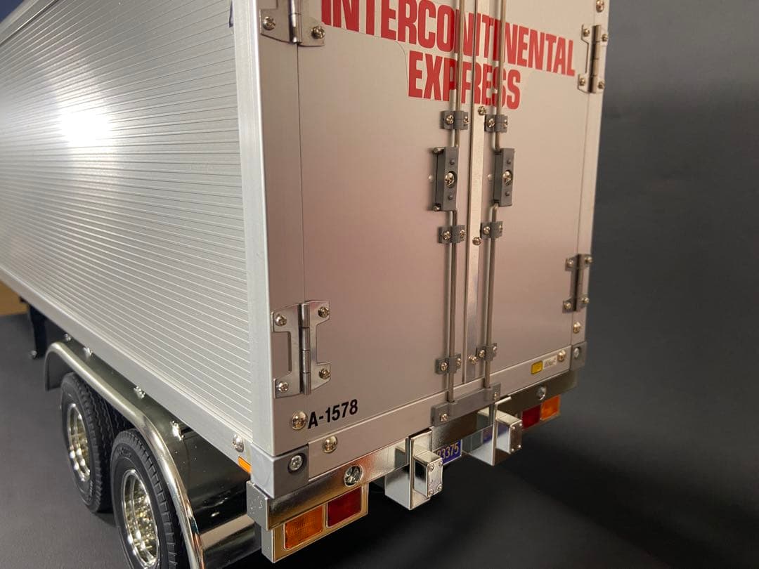 タミヤ 1/14 トレーラートラック用 パネルバン セミトレーラー完成品、中古