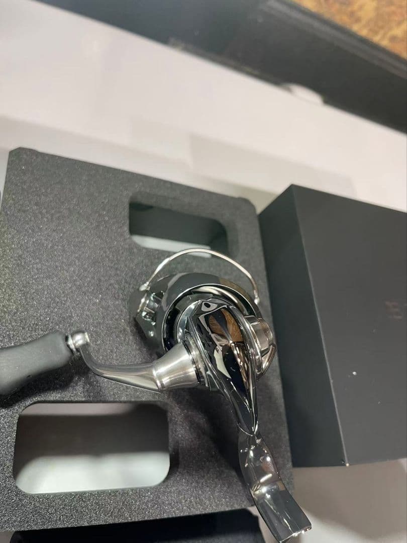 超美品ダイワ　22EXIST SF2000SS-P