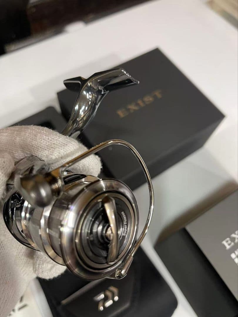 超美品ダイワ　22EXIST SF2000SS-P