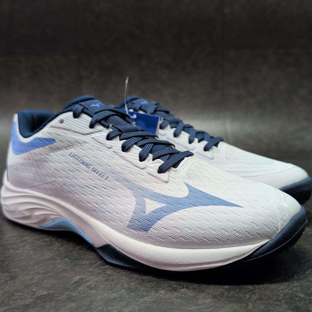 ミズノ　バレーボールシューズ　ライトニングセレクト　24.0cm　新品