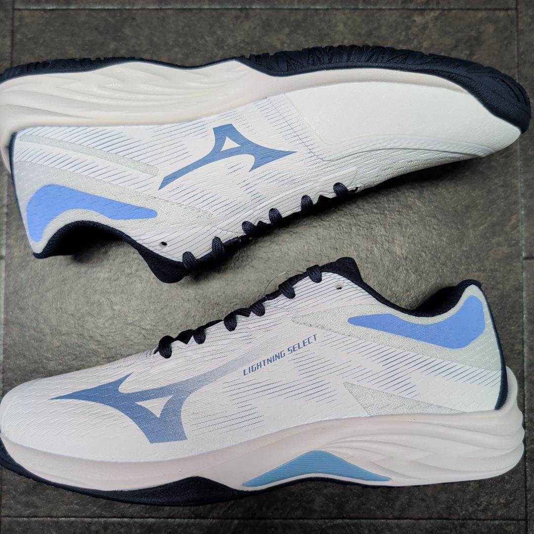 ミズノ　バレーボールシューズ　ライトニングセレクト　24.0cm　新品