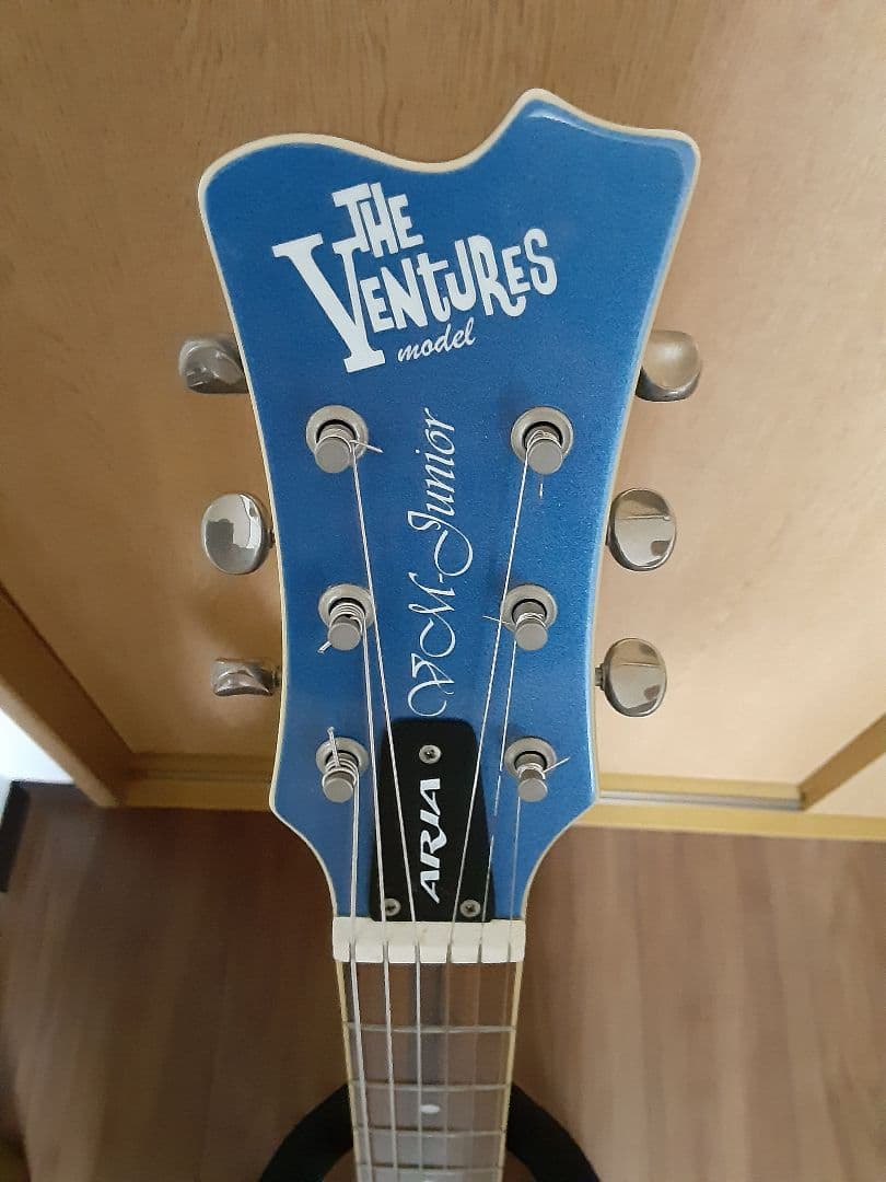 ARIA The Venturesモデル エレキギター