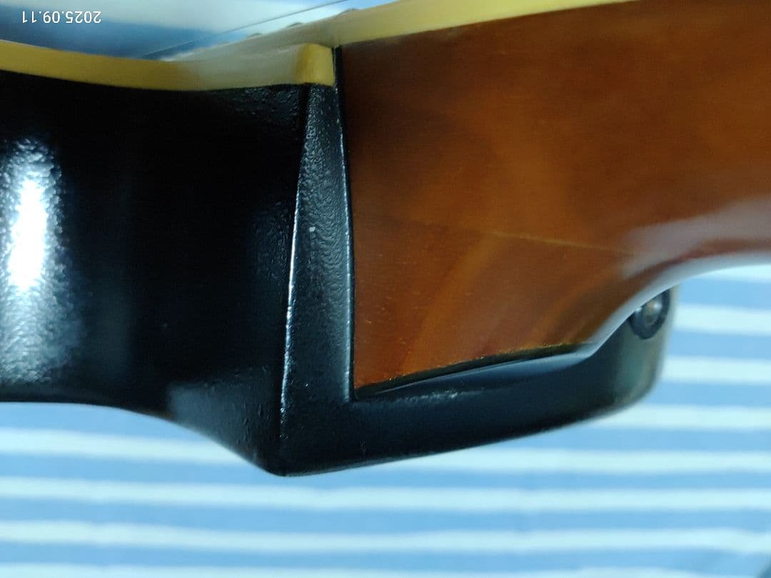 90年代のARIAのABSファイバー・エレ・アコースティックギターAMB-35