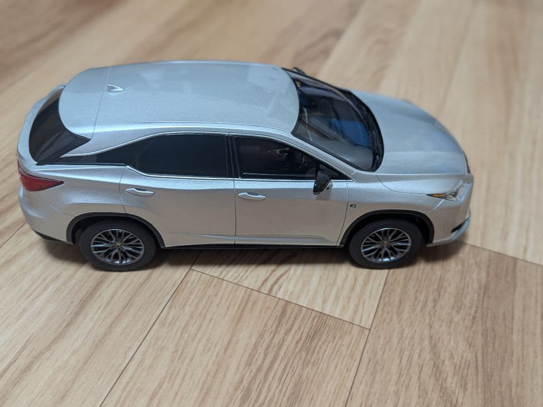 京商　レクサスRX200t 1/18ミニカー