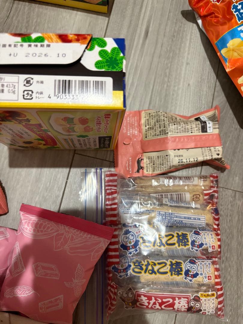 グミ　チョコ　ポテチ　まとめ売り　詰め合わせ