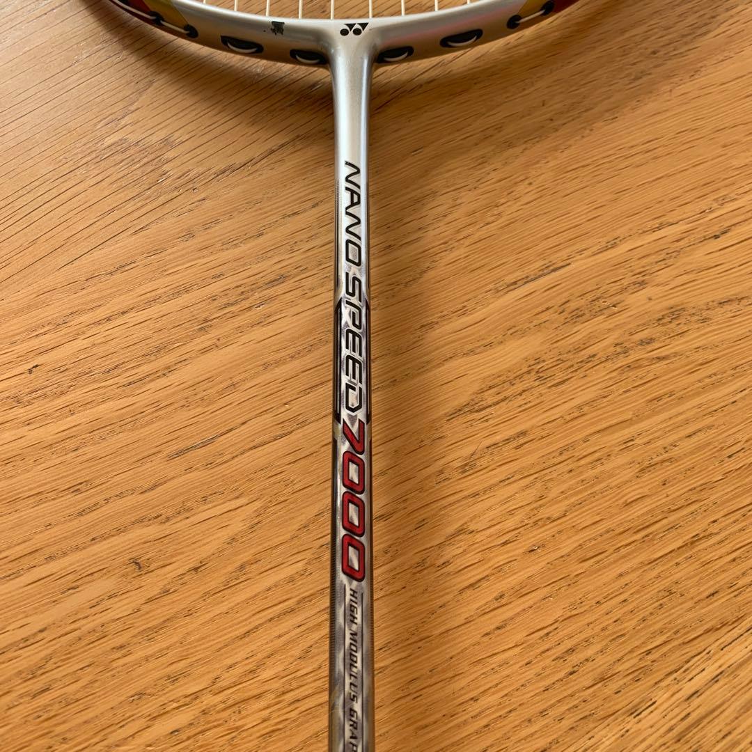 ヨネックス:ナノスピード7000