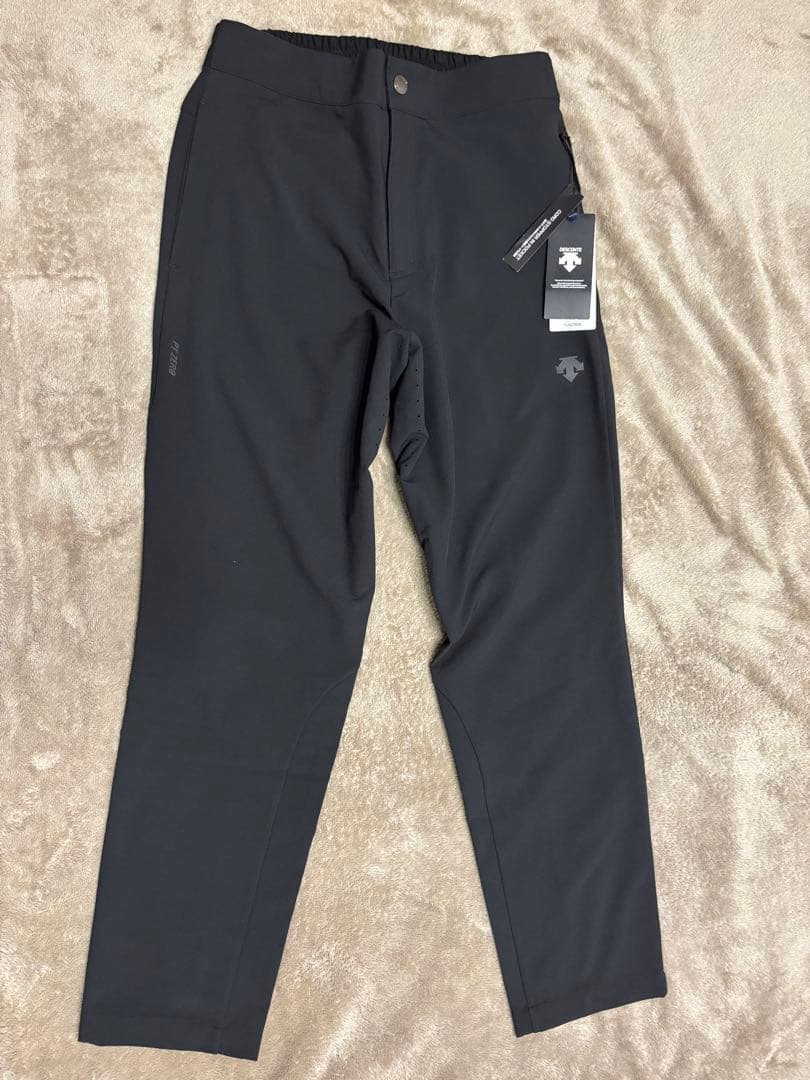 美品★DESCENTE 裏起毛ストレッチ 暖パン　ブラックパンツ