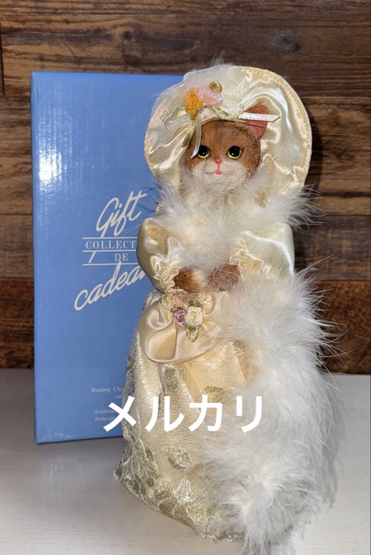 AVON 猫 ヴィンテージ 人形 置物 未使用 ビクトリア朝 キャット ドール