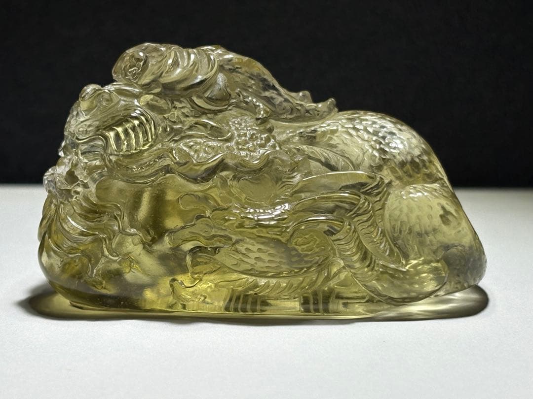 鑑別書付　最高品質リビアングラス　龍彫刻