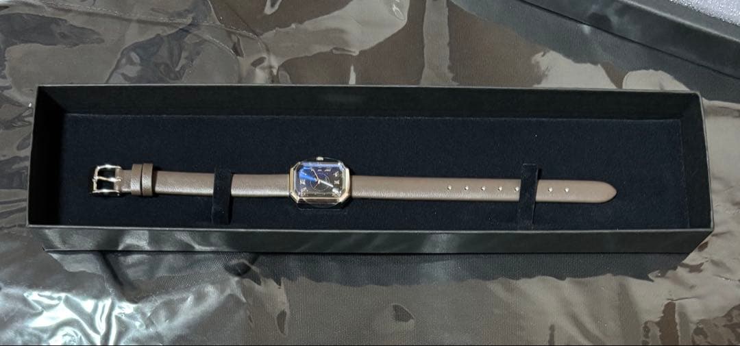 新品未使用　銀河英雄伝説　ロイエンタール　リストウォッチ　時計　イゼルローン