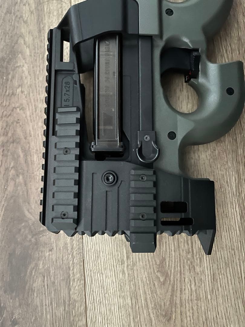 東京マルイ　PS90HC ストライクレイルシステム