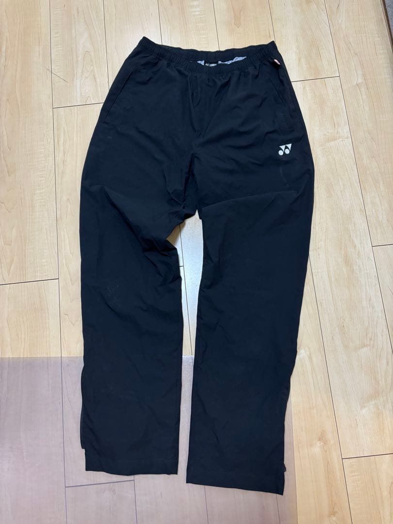 YONEX ブラック ウォームアップ　Oサイズ　上下