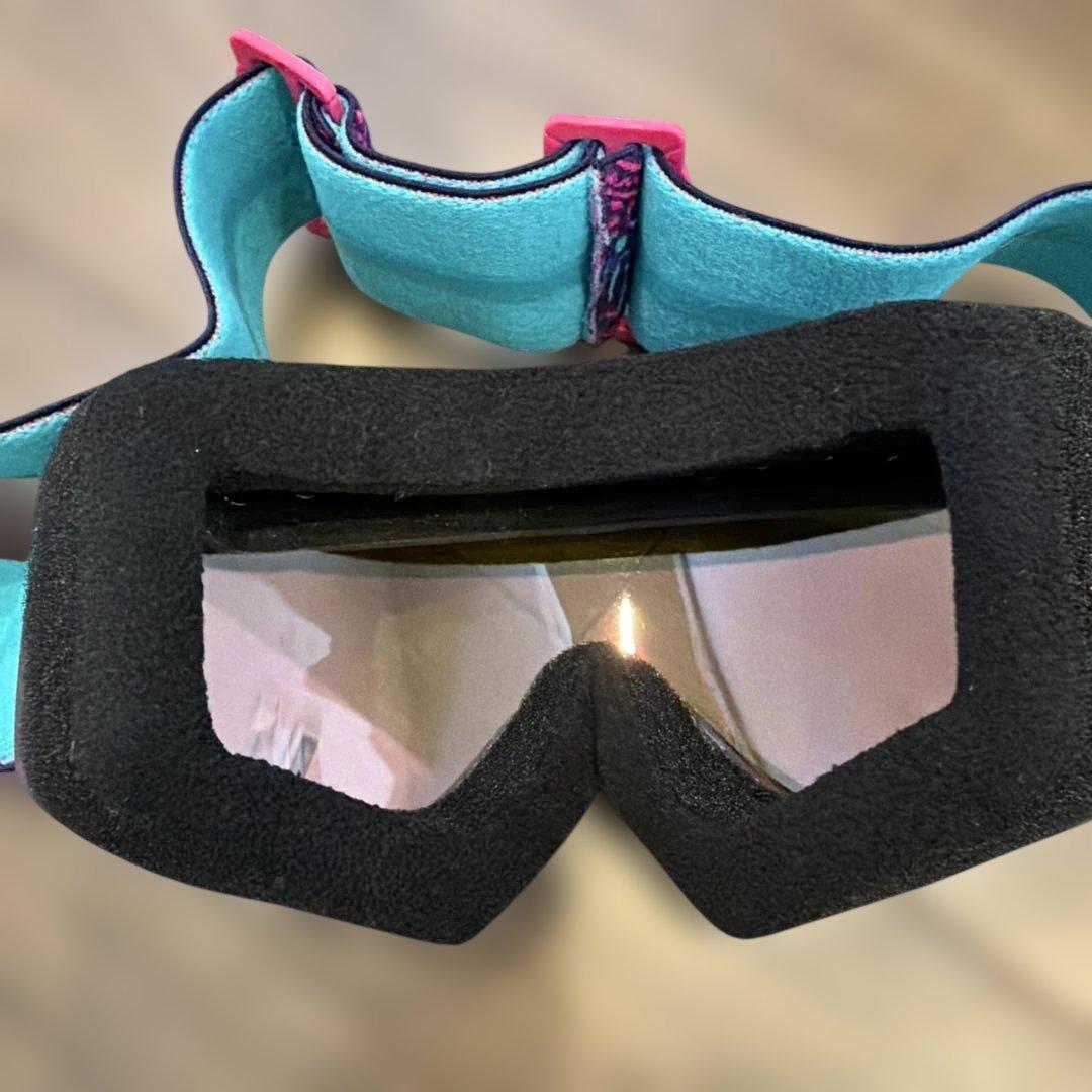 美品GIROキッズSサイズ スキーヘルメット、ゴーグル