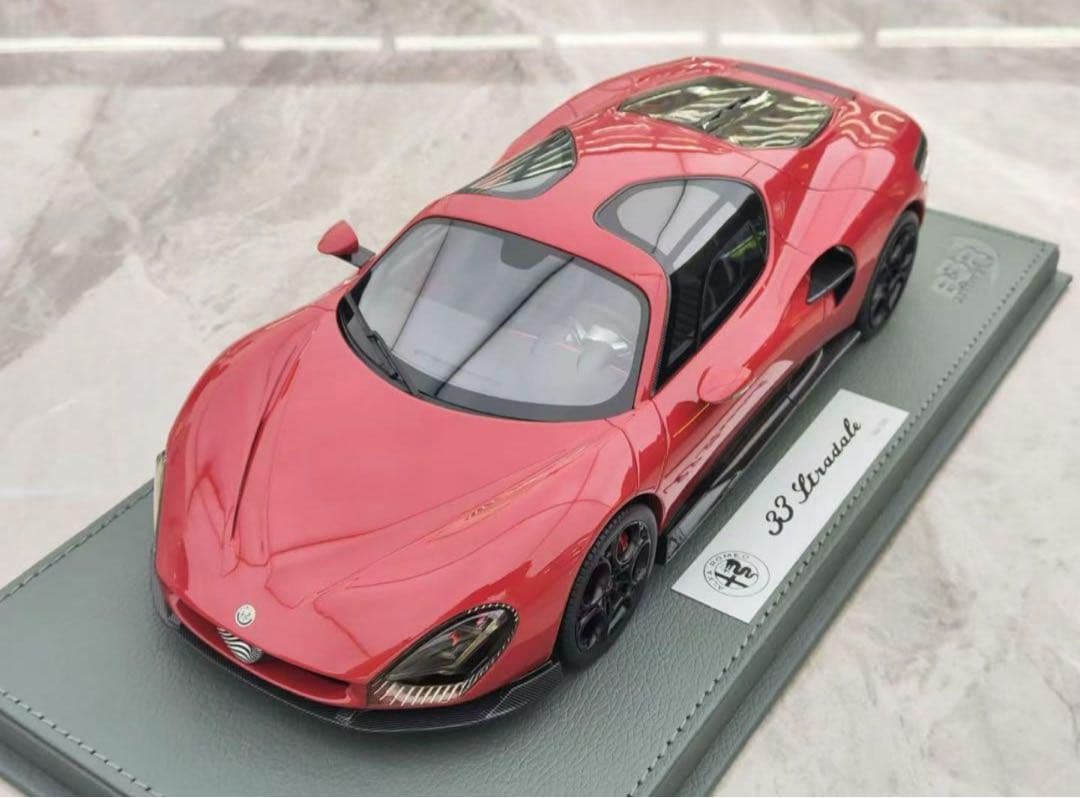 新品希少 BBR 1/18 アルファ ロメオ 33 Stradale ミニカー
