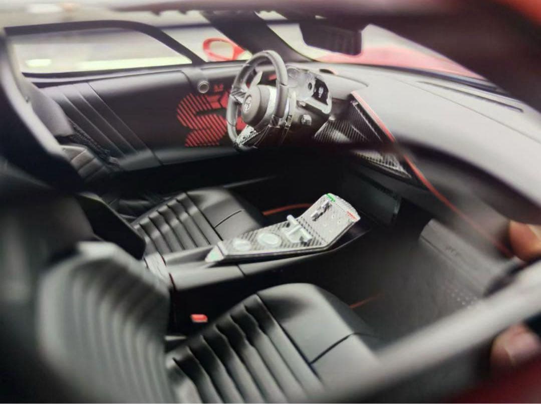 新品希少 BBR 1/18 アルファ ロメオ 33 Stradale ミニカー