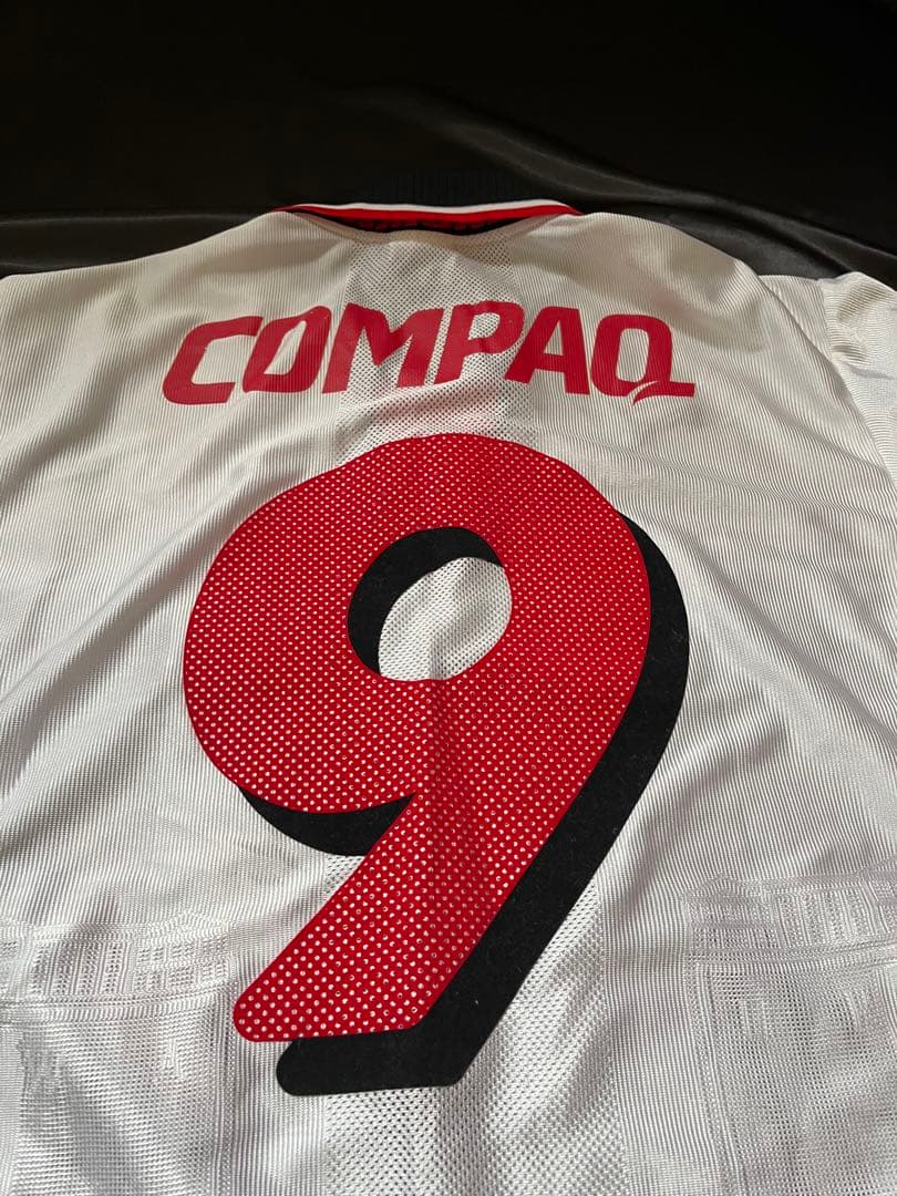 【美品/希少】2002年 浦和レッズ アウェイ ユニフォーム NO.9 S-M