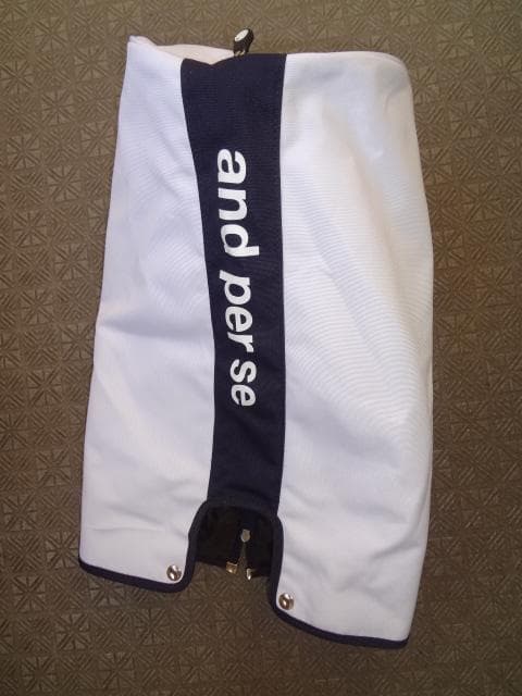 アンパスィ/ and per se 最新キャディバッグ (AUS7204) 美品