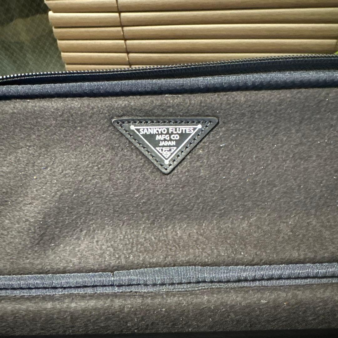 SANKYO フルート　総銀製H足部管　彫刻あり