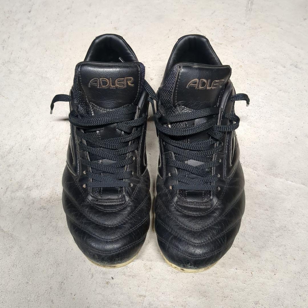 ADLER ブラック サッカーシューズ
