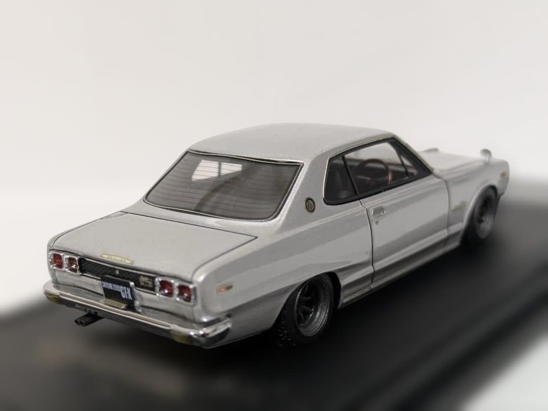 イグニッション モデル 1/43 スカイライン 2000GT-X KGC10 銀