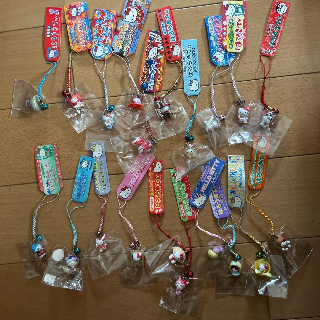 ご当地キティ　根付け　101個