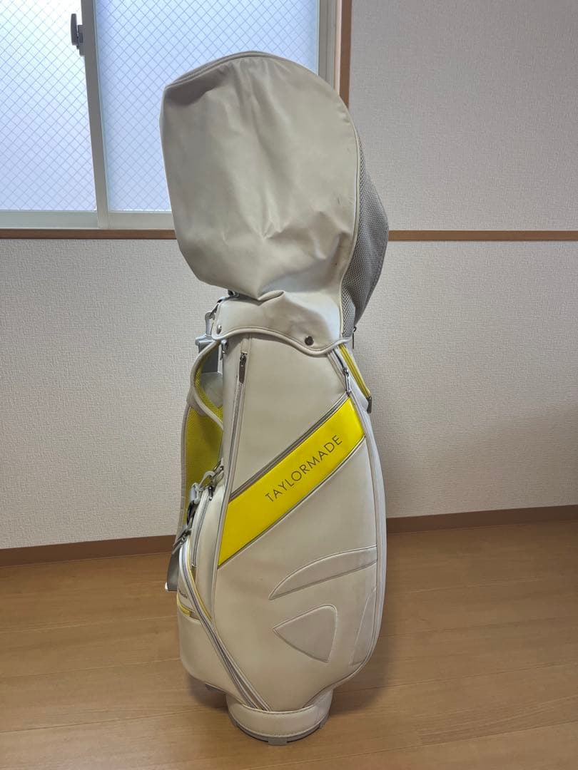 TAYLORMADE ゴルフバッグ・キャディバッグ　テーラーメイド　レディース