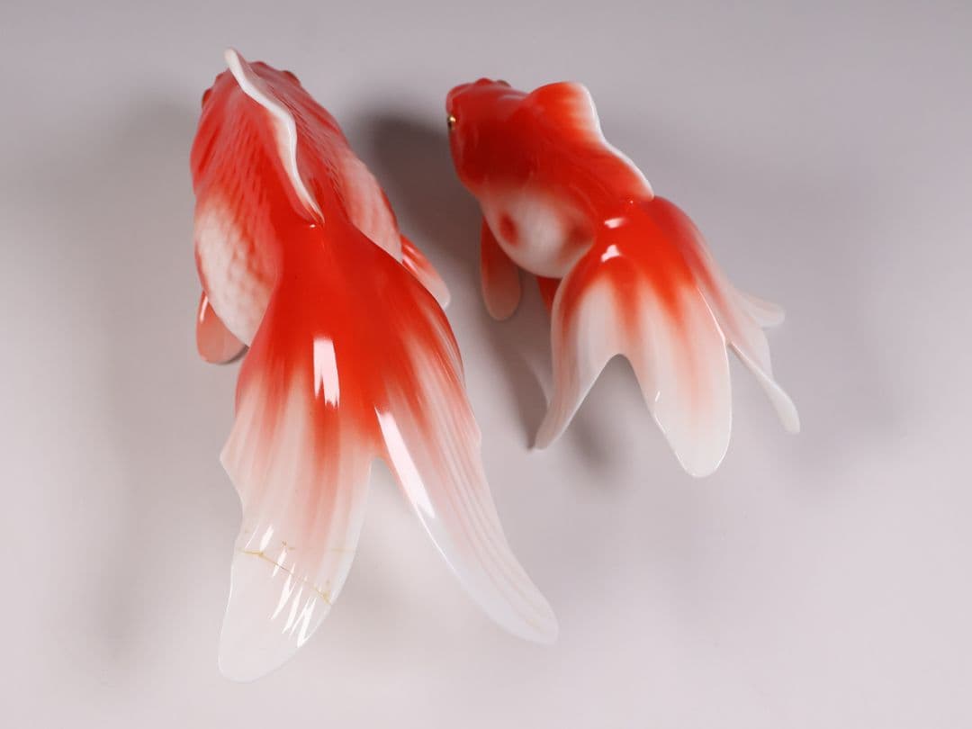 【CM316】ボーンチャイナ 金魚 置物 一点イタミありオマケ ノリタケ