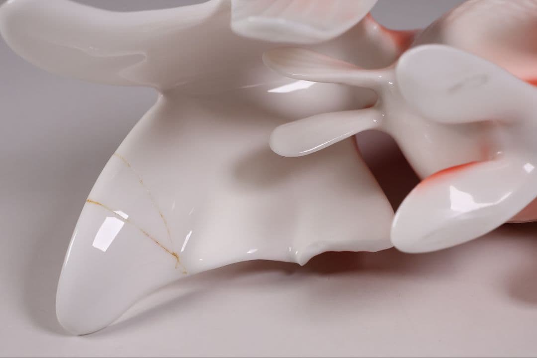 【CM316】ボーンチャイナ 金魚 置物 一点イタミありオマケ ノリタケ