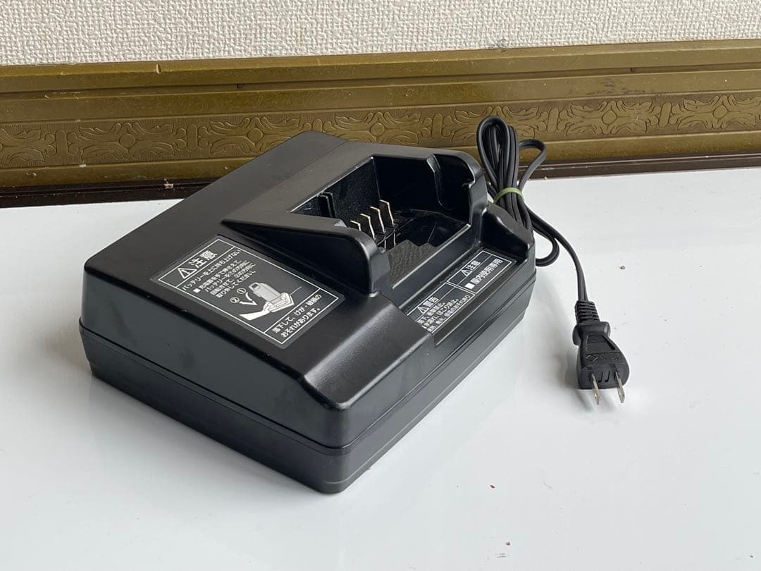 Panasonic NKJ069Z2電動自転車用充電器 黒