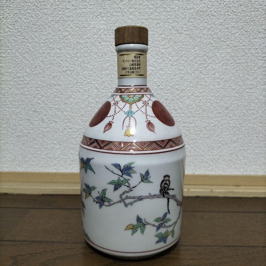 空き瓶サントリーピュアモルトウイスキー 山崎12年有田焼【錦赤玉瓔珞文風物絵 】