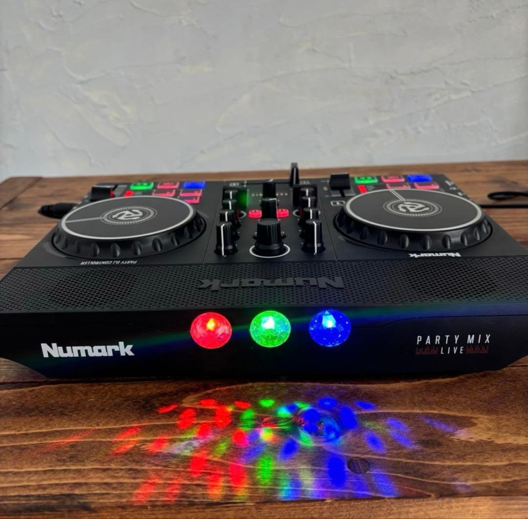 Numark Party Mix Live DJコントローラー内蔵スピーカー付き