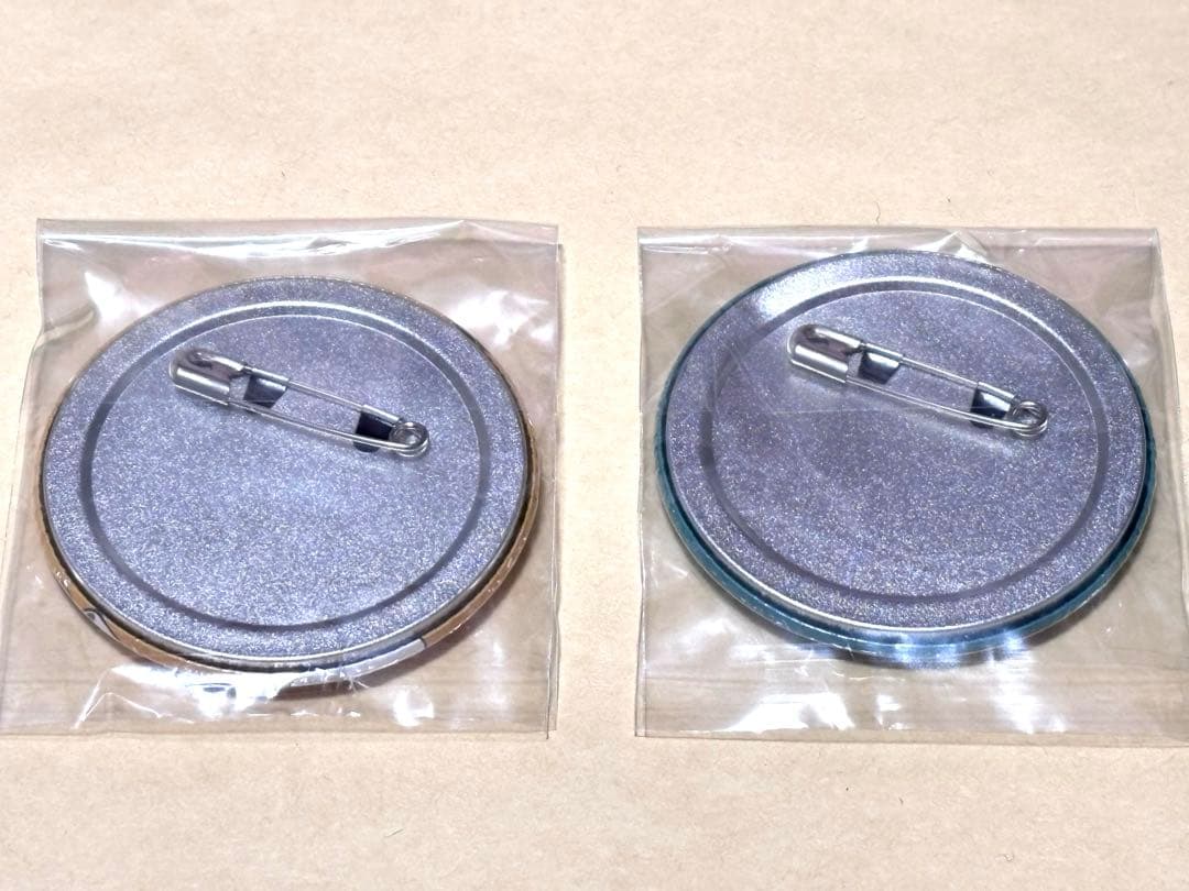 進撃の巨人 HIS 缶バッジ リヴァイ エルヴィン 北海道