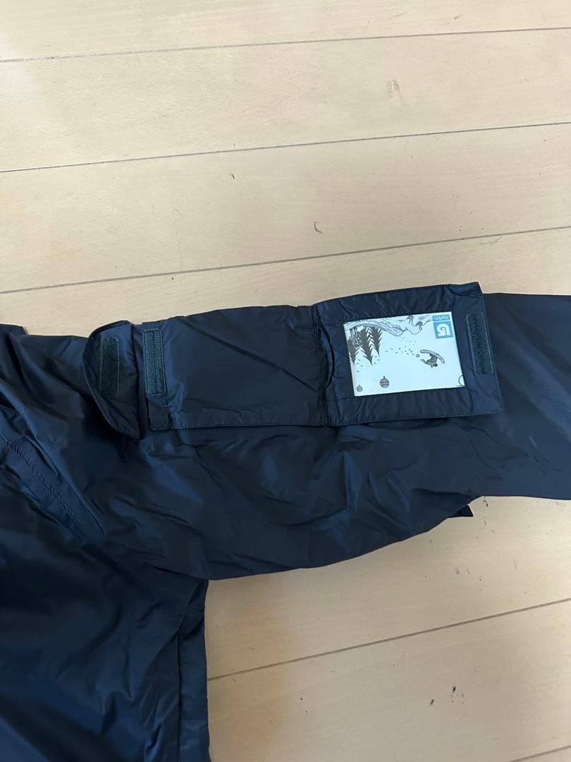 BURTON フード付きレディース　ブラックジャケット Mサイズ