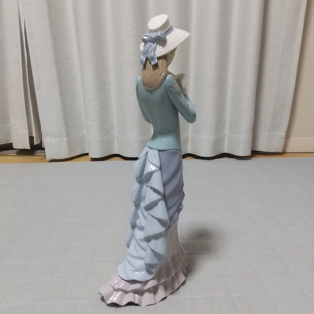 【値下げしました！】リヤドロ 読書をする貴婦人 LLADRO 05000