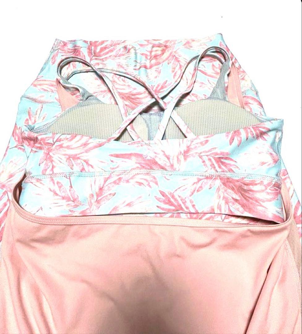 スカーラヨガウェア タンクトップとレギンスセット　デザイン　リーフピンク