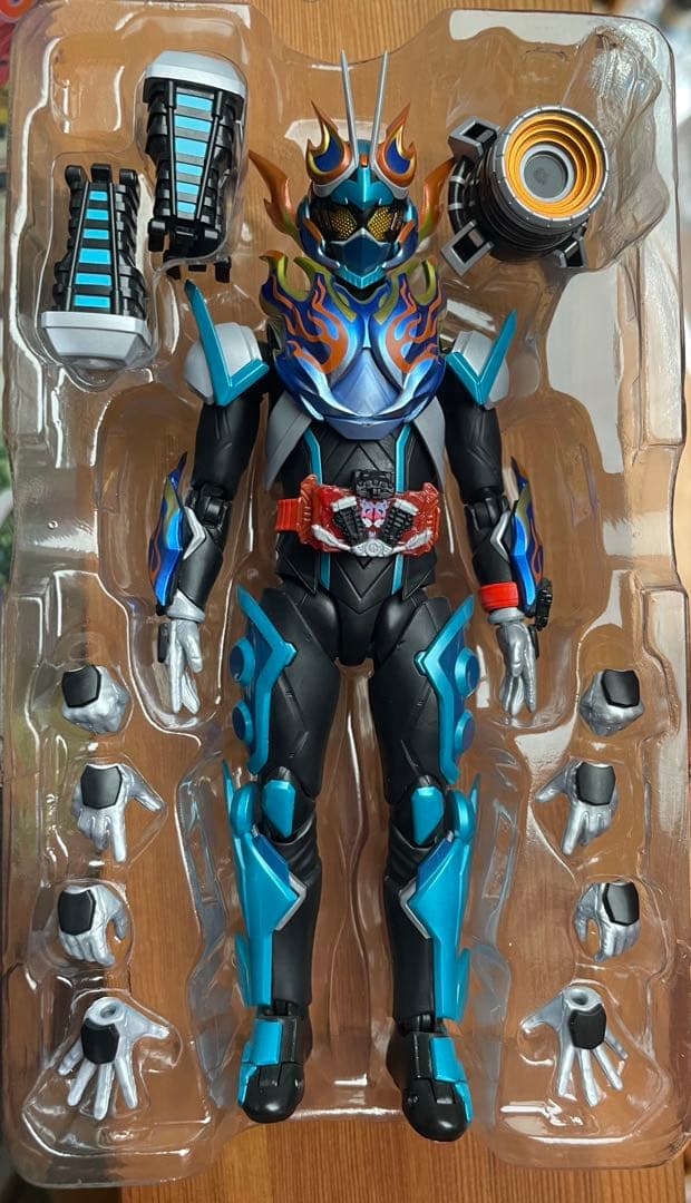 s.h.figuarts仮面ライダーファイヤーガッチャード＆ヴァルバラド