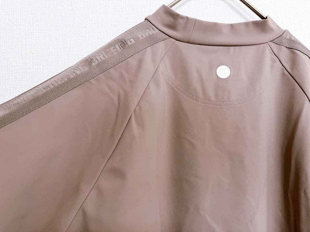 BRIEFING ベージュ グレー　新品　タグ付き　Mサイズ