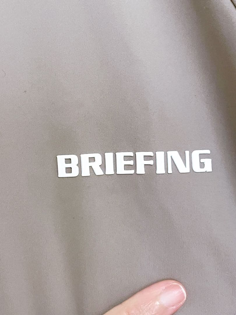BRIEFING ベージュ グレー　新品　タグ付き　Mサイズ